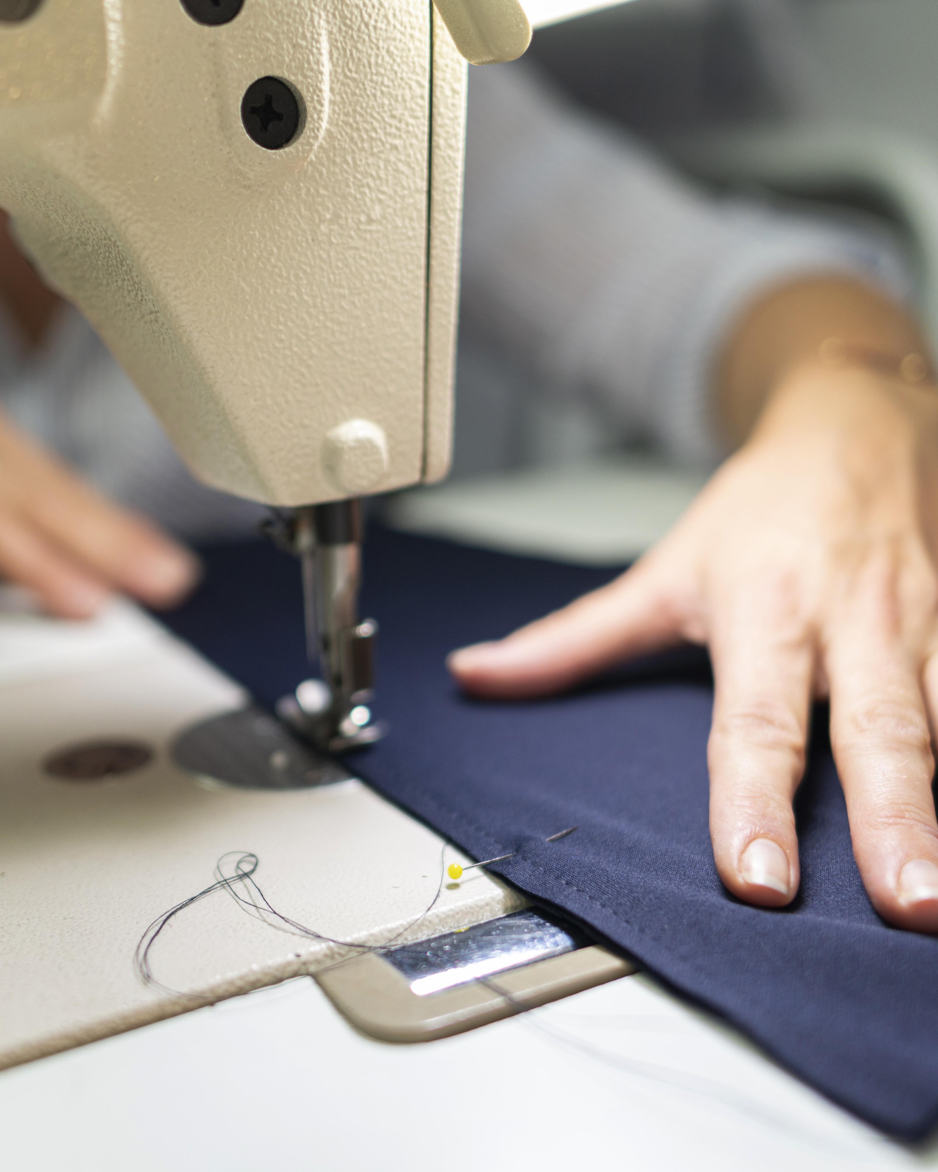 חיתוך בדים - ARYE TEXTILE